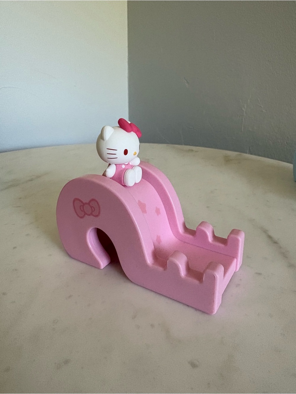 Hello Kitty Pink Slide Phone Holder